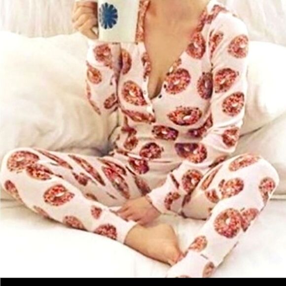 RARE Victoria’s Secret PINK donut onesie size small - Picture 3 of 6